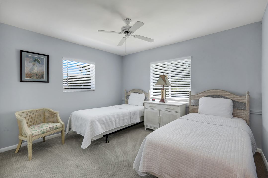 673 E Rocks Dr, Sanibel, FL 33957