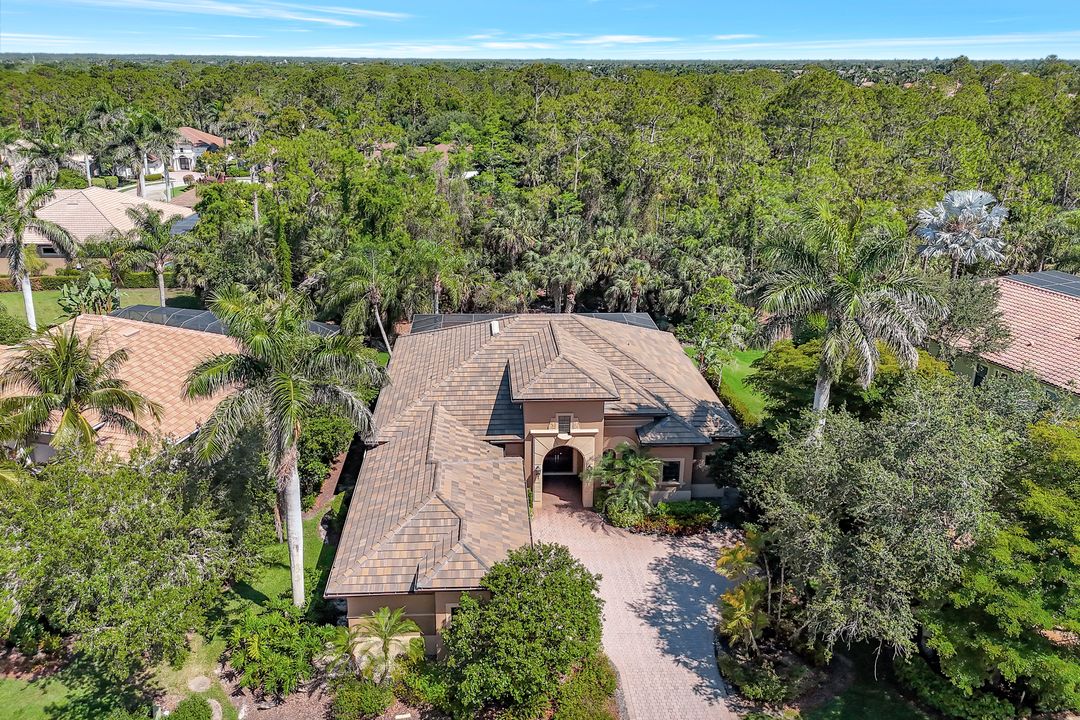 7748 Classics Dr, Naples, FL 34113
