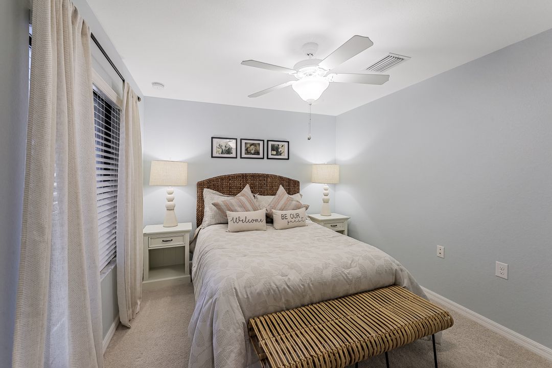9828 Venezia Cir #1124, Naples, FL 34113