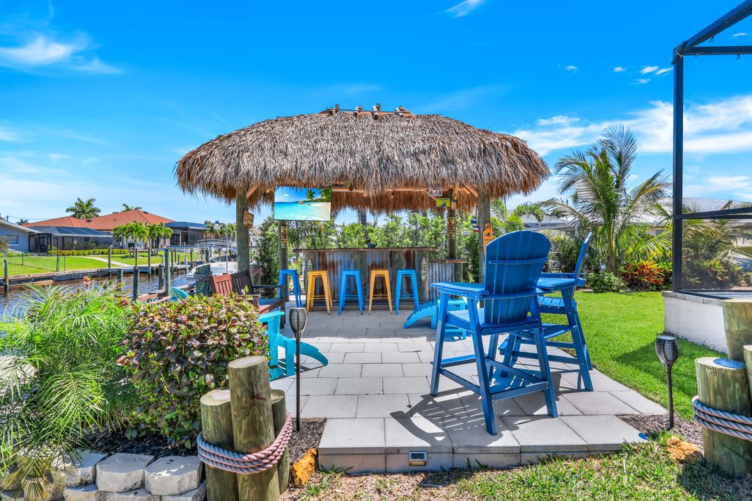 5231 Stratford Ct, Cape Coral, FL 33904
