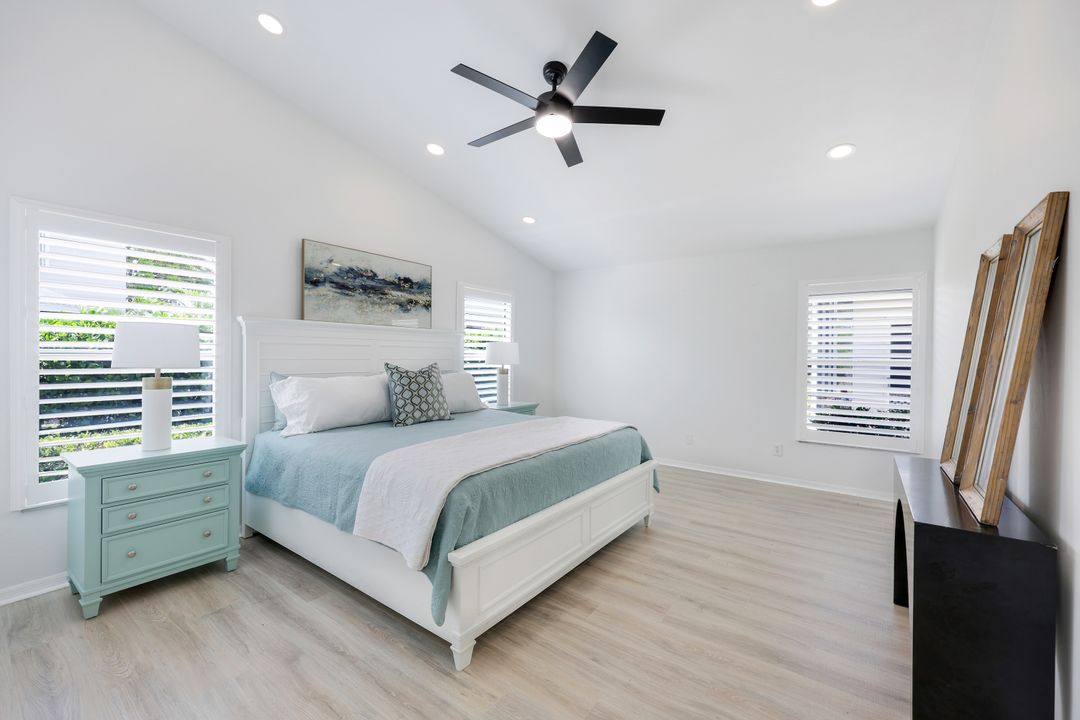 1588 Weybridge Cir, Naples, FL 34110