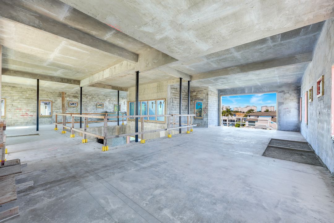 415 Seabee Ave, Naples, FL 34108