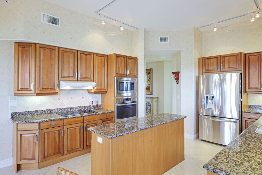 570 El Camino Real #5201, Naples, FL 34119