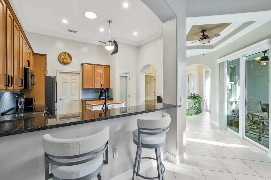 1619 Cayman Ct, Naples, FL 34119