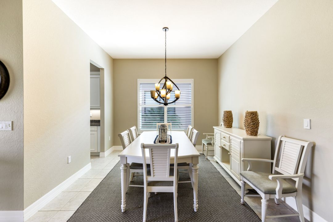 3224 Pacific Dr, Naples, FL 34119