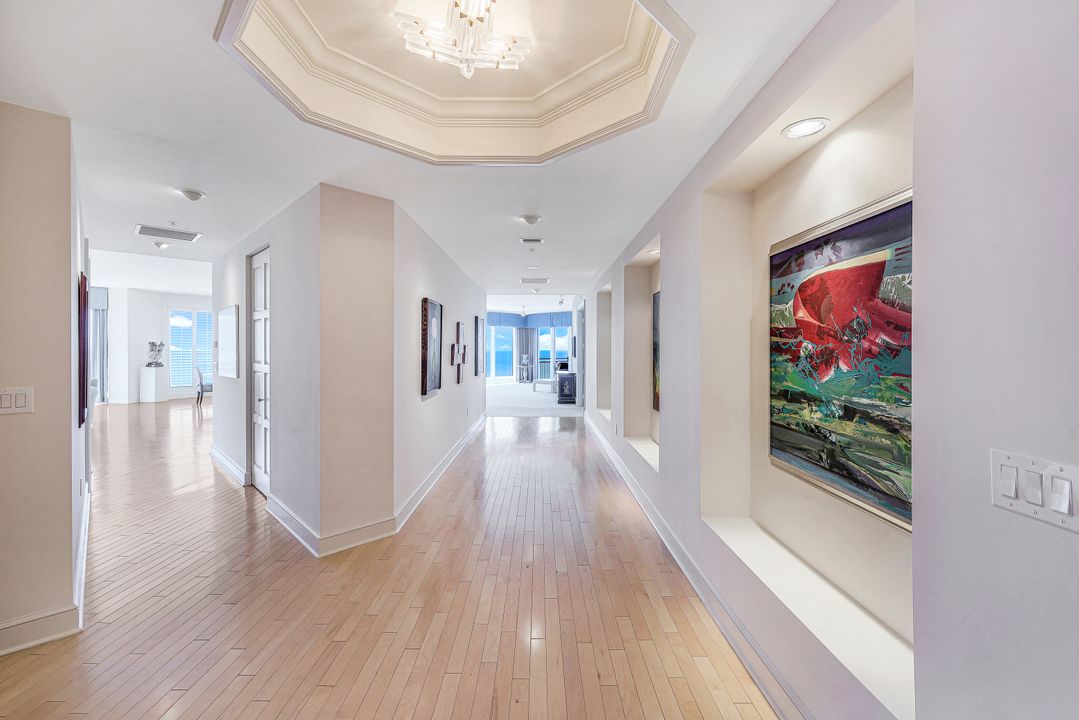 4151 Gulf Shore Blvd N #1002, Naples, FL 34103