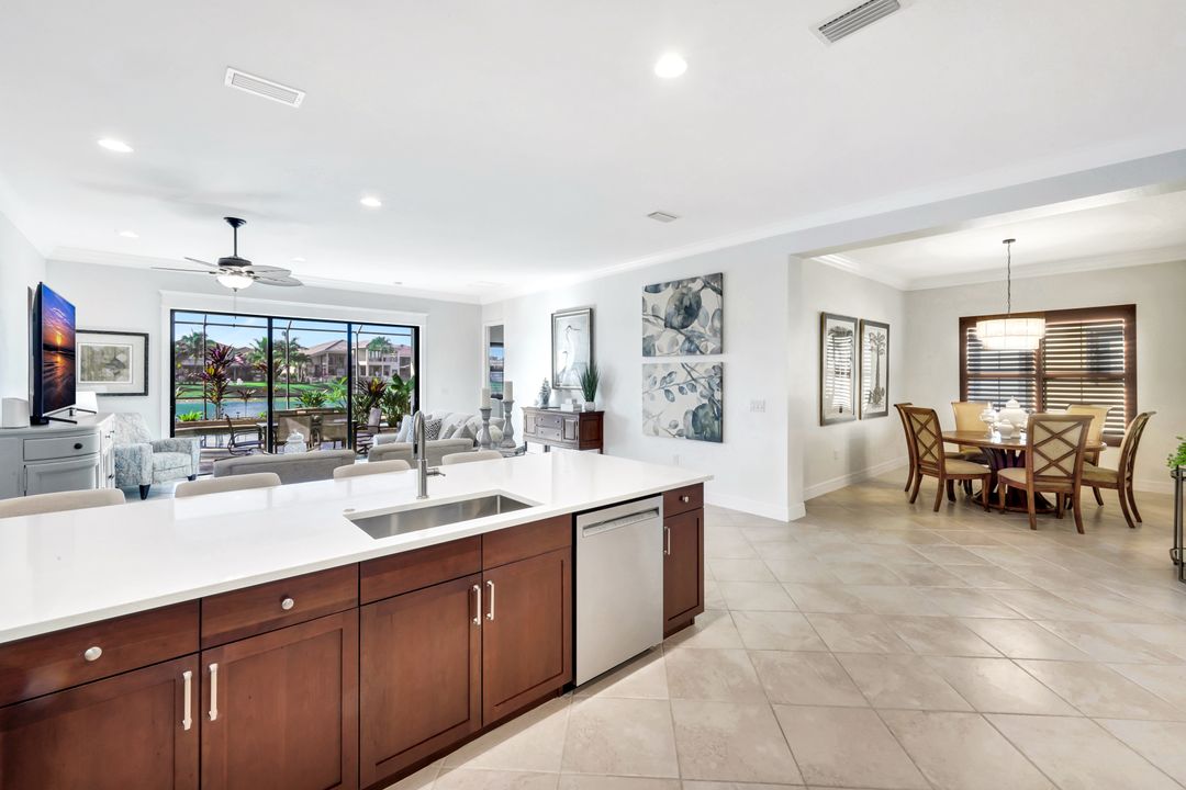 3706 Pleasant Springs Dr, Naples, FL 34119