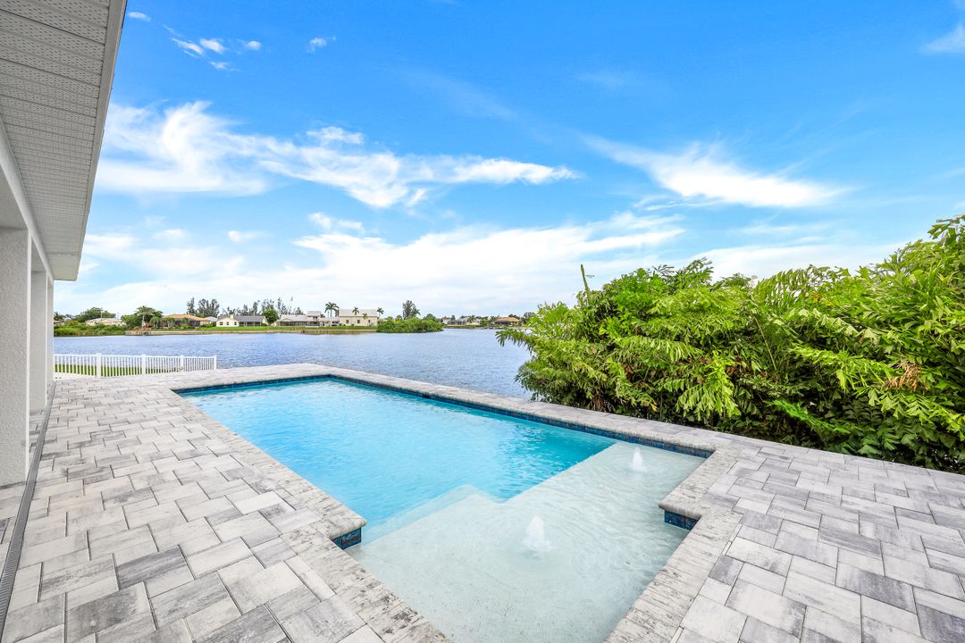 230 NE 18th St, Cape Coral, FL 33909