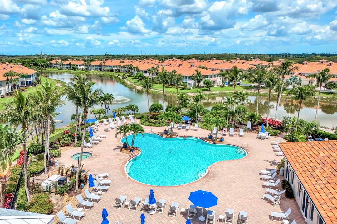3082 Windsong Ct #303, Naples, FL 34109