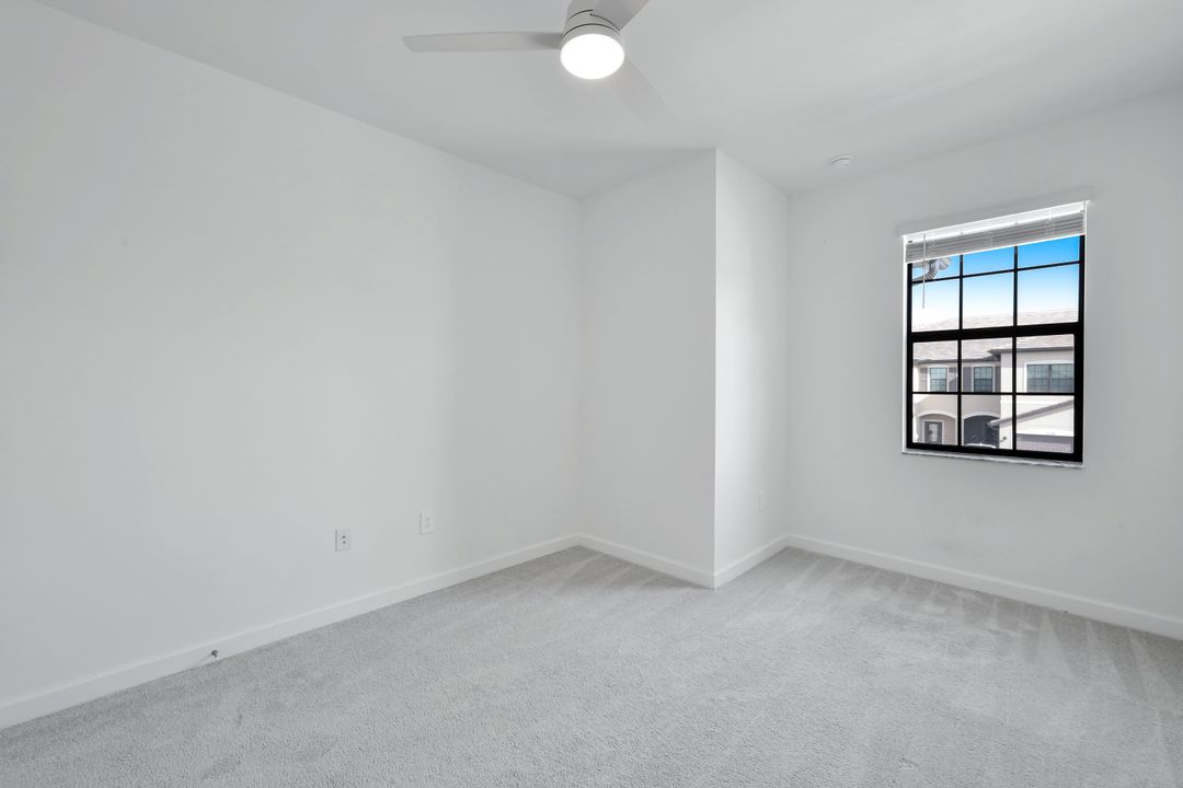 14207 Pine Lodge Ln, Fort Myers, FL 33913