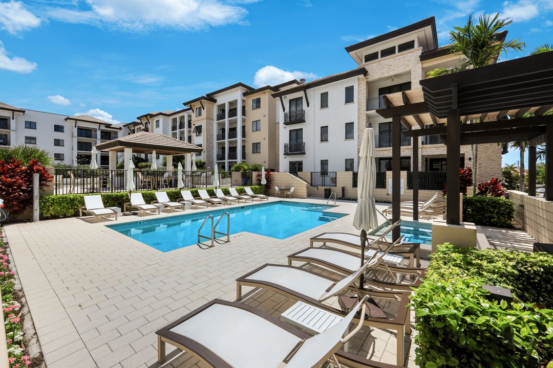 1030 3rd Ave S #216, Naples, FL 34102
