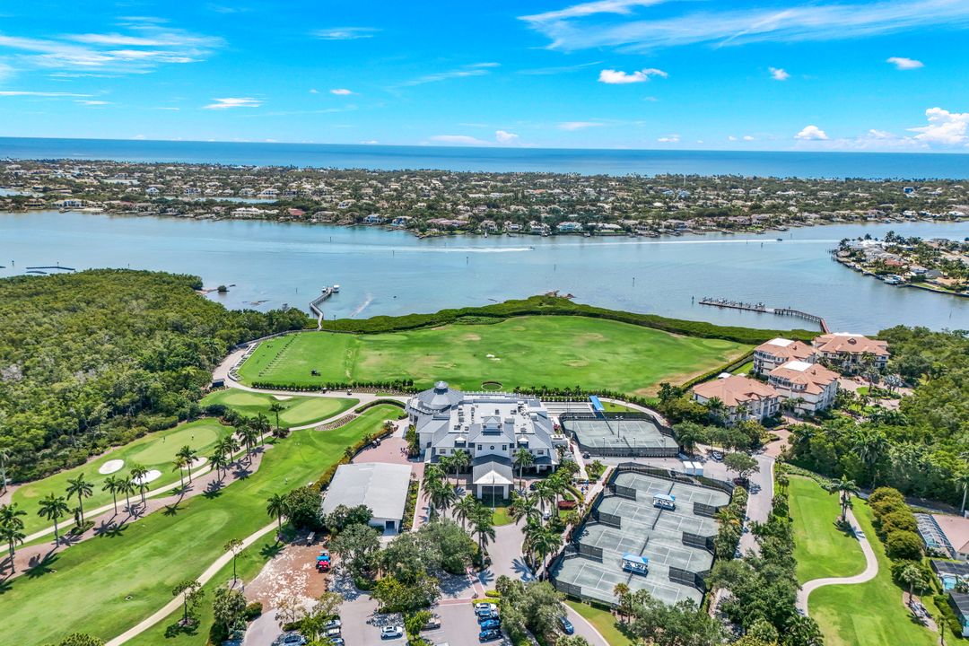2488 Breakwater Wy #13-201, Naples, FL 34112