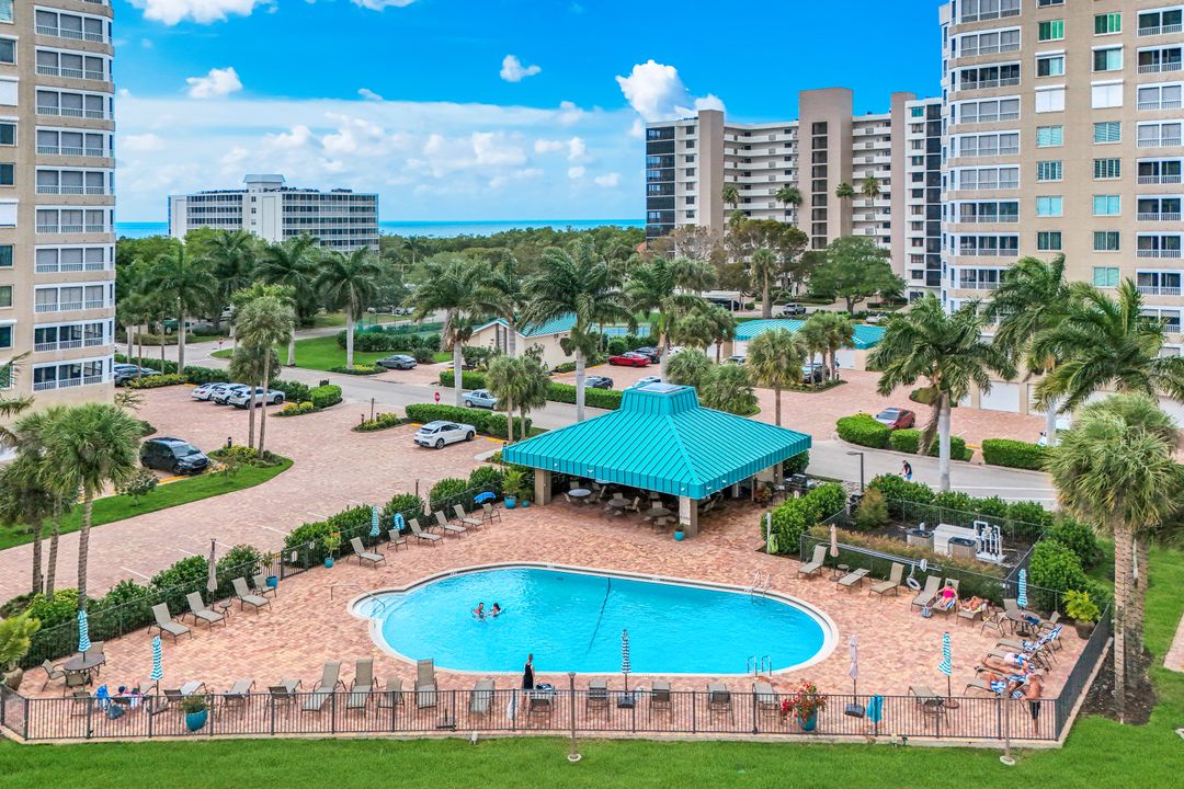 21 Bluebill Ave  #905, Naples, FL 34108