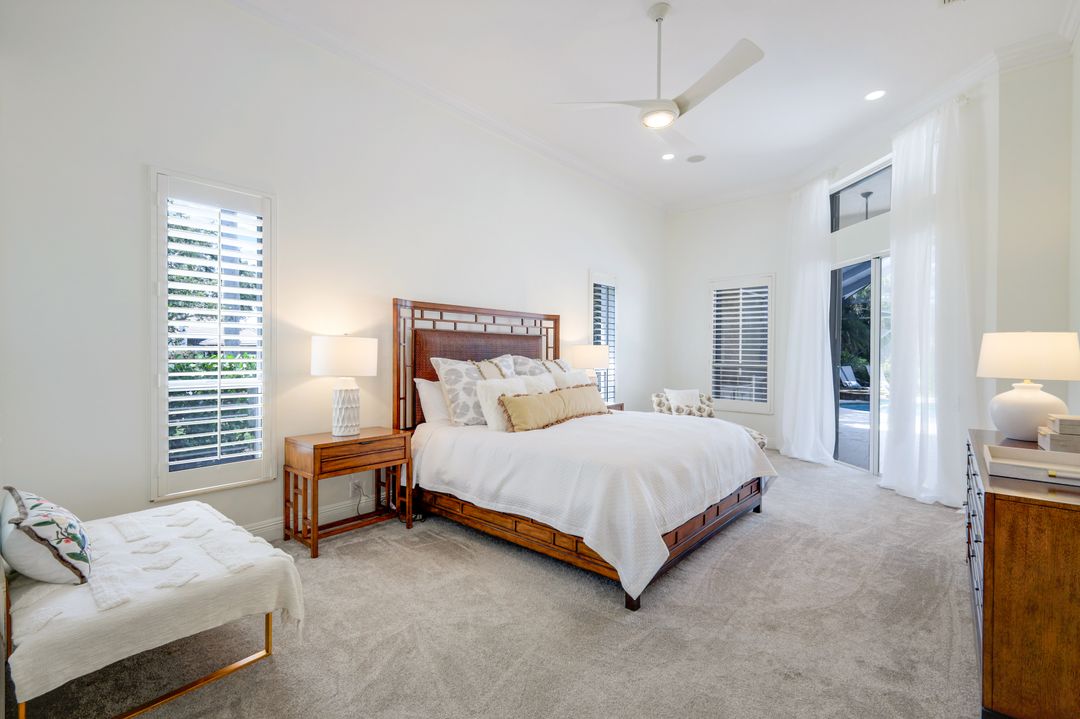 11819 Warbler Ct, Naples, FL 34119