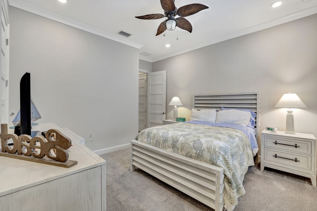 4905 Andros Dr, Naples, FL 34113