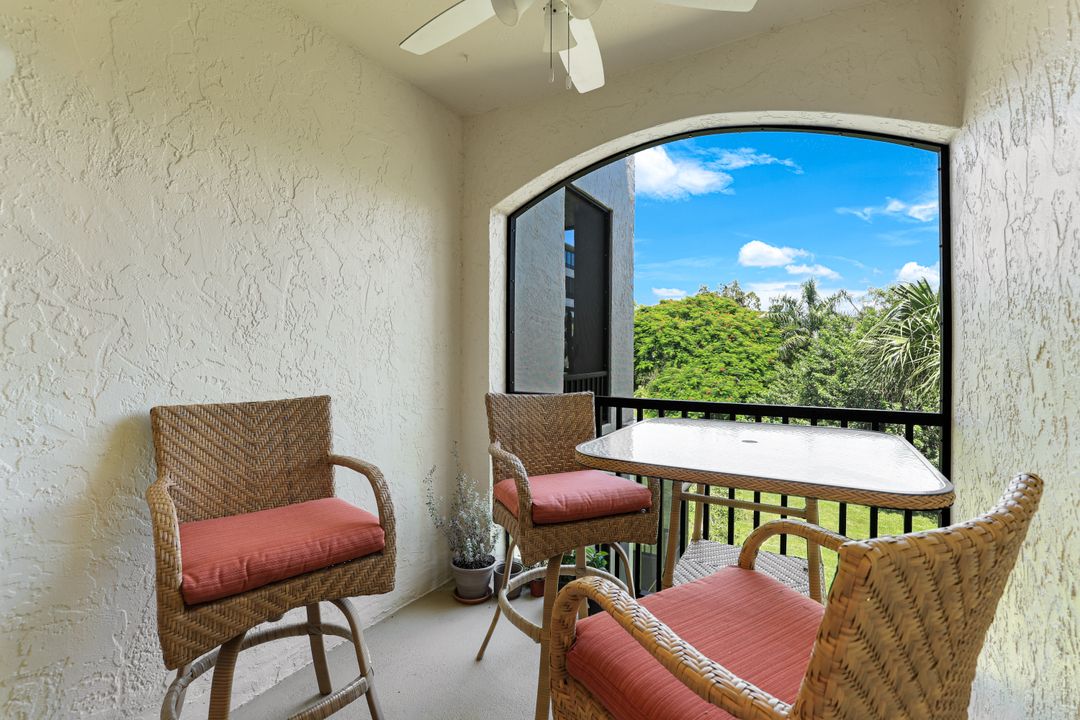 6510 Valen Way #205, Naples, FL 34108