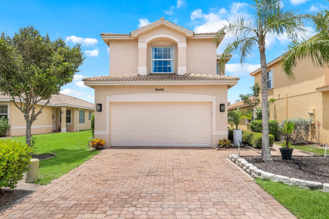 10490 Spruce Pine Ct, Fort Myers, FL 33913