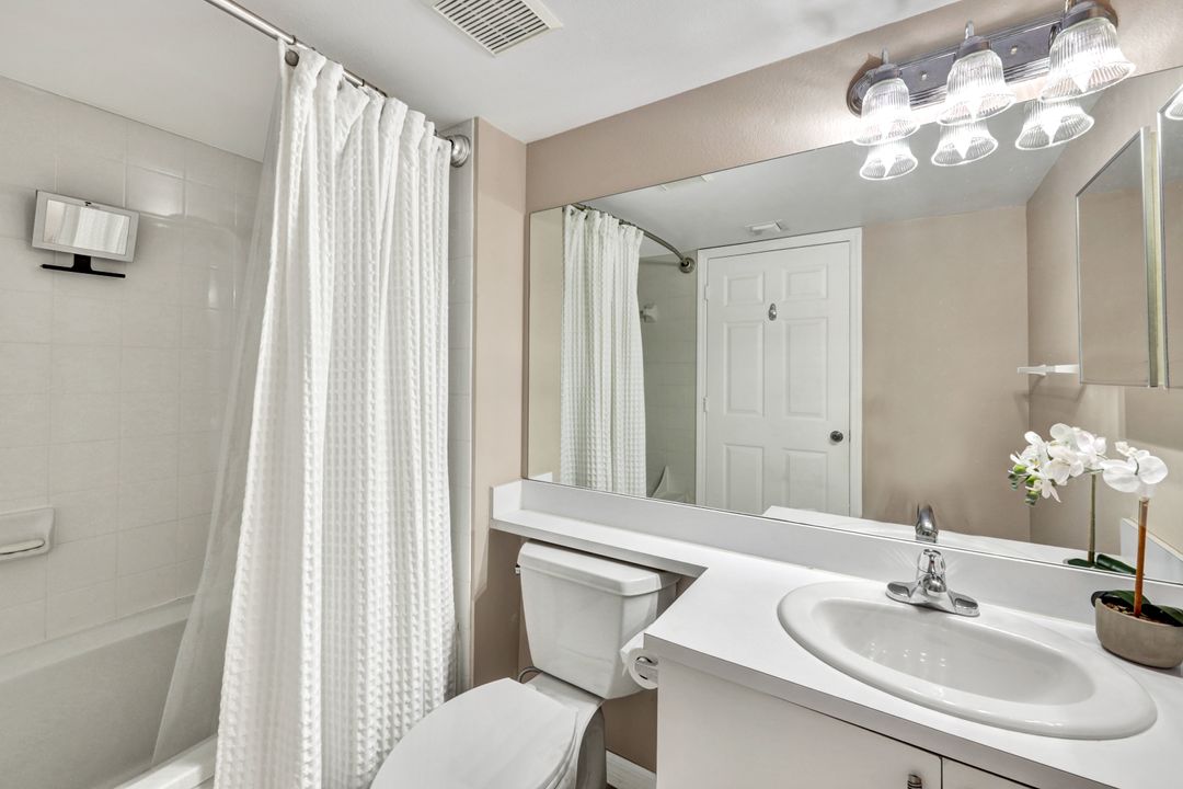 8930 Colonnades Ct E #626, Bonita Springs, FL 34135