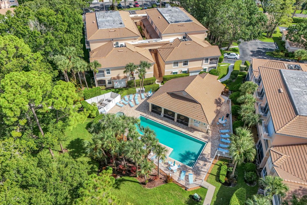 628 Woodshire Ln #G4, Naples, FL 34105