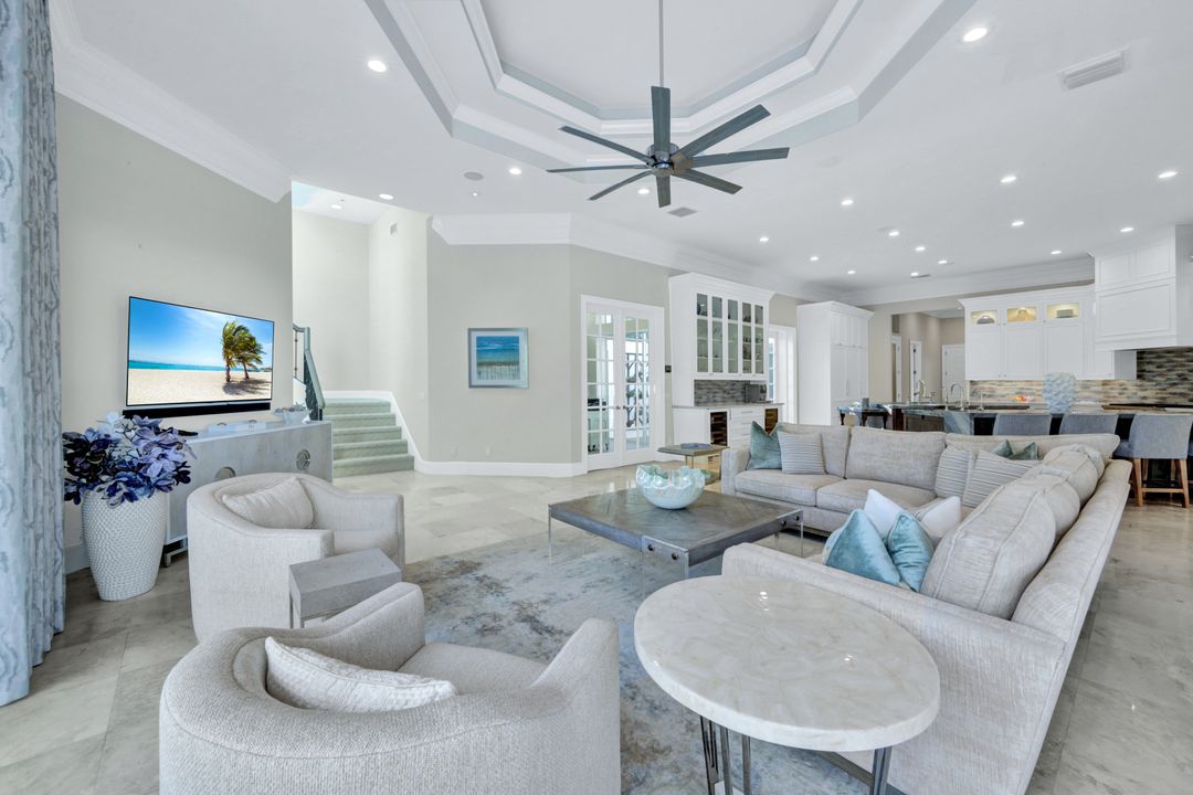 253 Cheshire Way, Naples, FL 34110