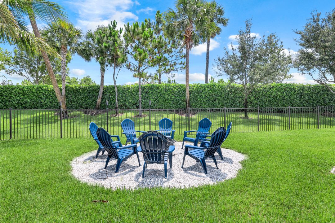 4138 Aspen Chase Dr, Naples, FL 34119