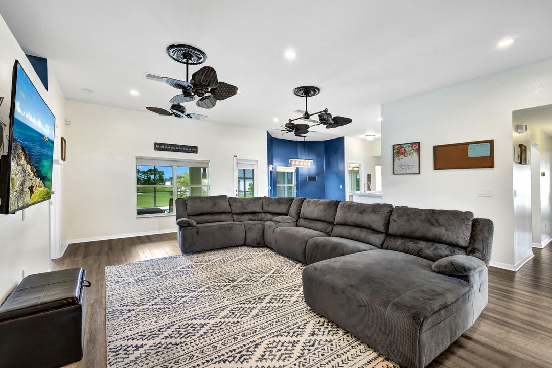 4414 Garden Blvd, Cape Coral, FL 33909