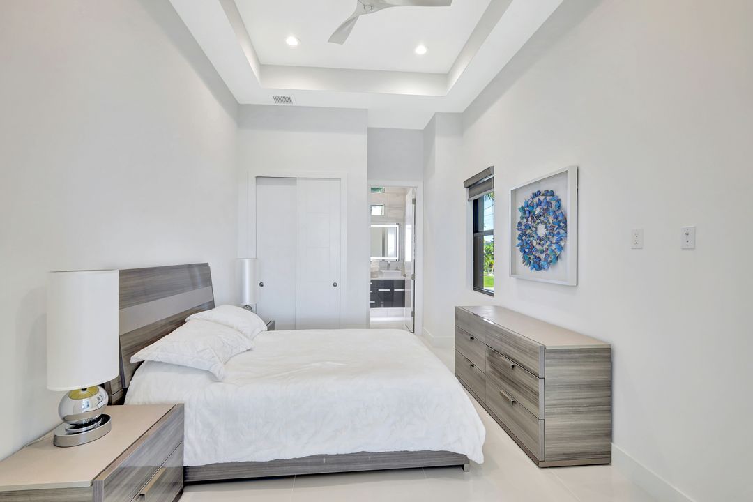 1110 Lenox Ct, Cape Coral, FL 33904