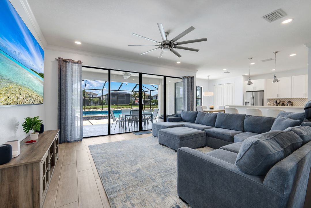 4500 Aurora St, Naples, FL 34119