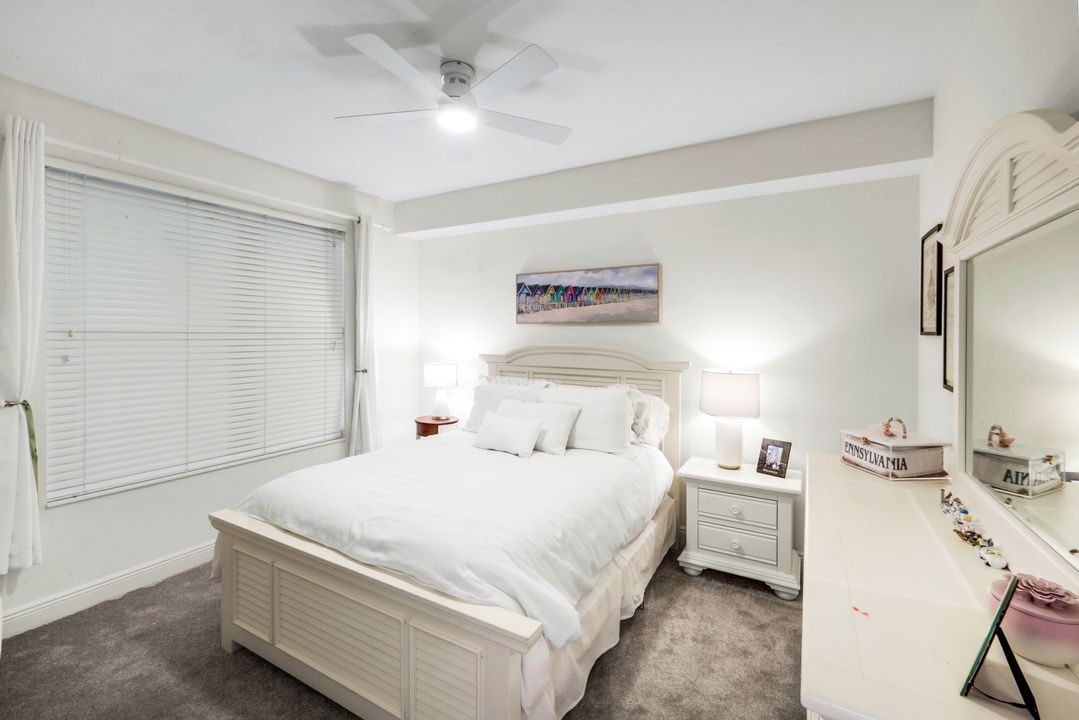 425 Cove Tower Dr #403, Naples, FL 34110