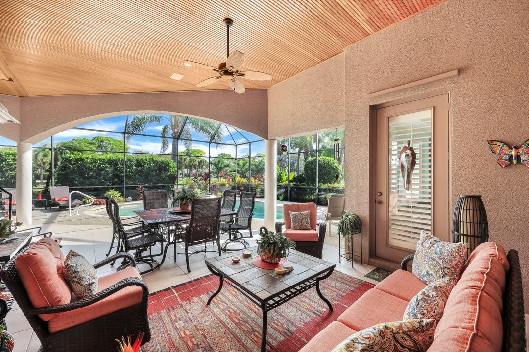 5926 Amberwood Dr, Naples, FL 34110