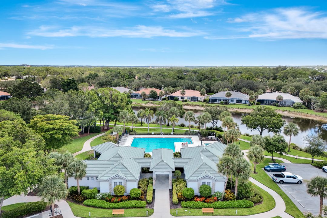 7052 Timberland Cir, Naples, FL 34109