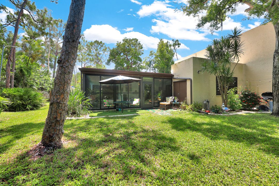 120 Pinebrook Dr, Fort Myers, FL 33907