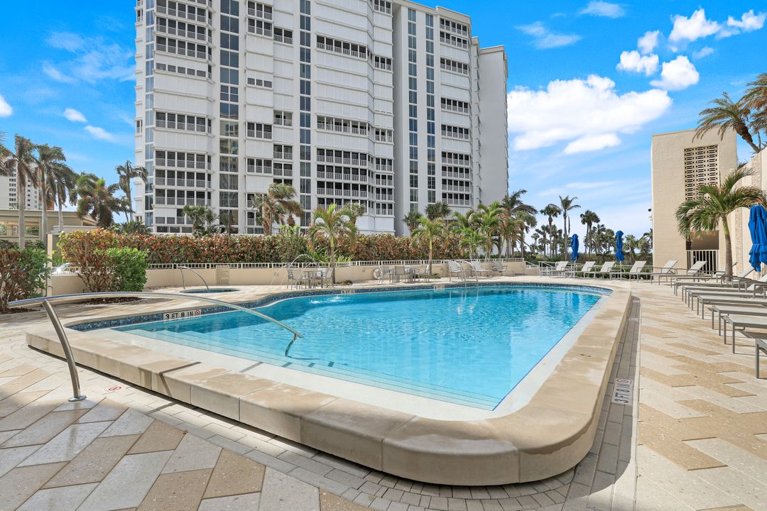4451 Gulf Shore Blvd N #406, Naples, FL 34103