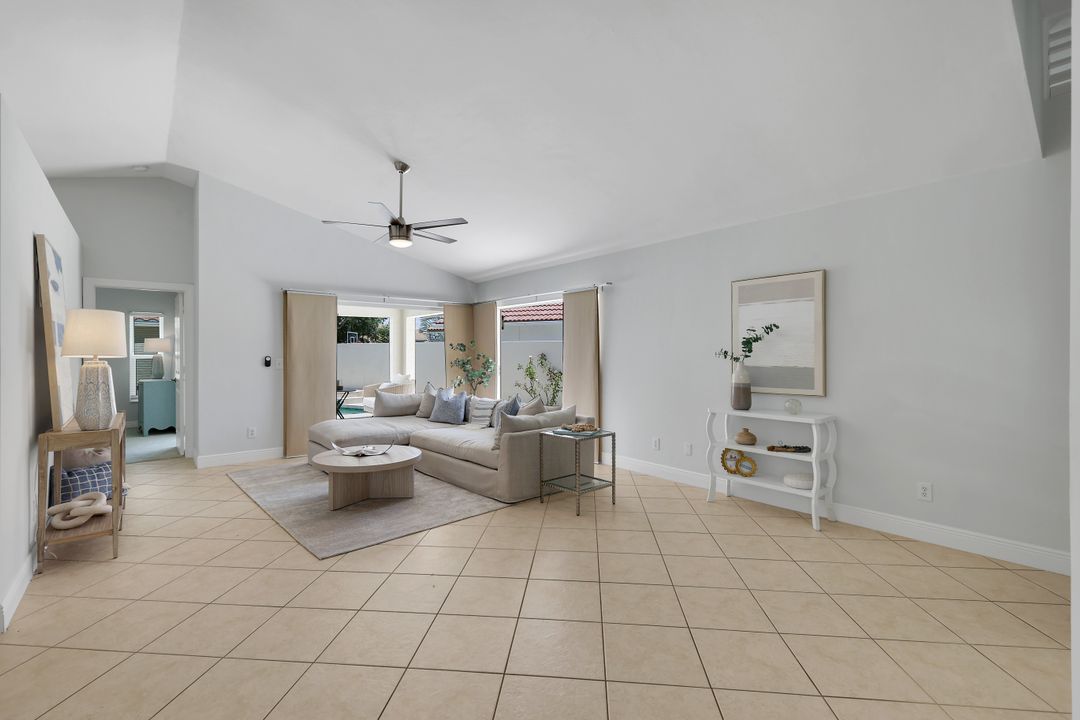 11054 Linnet Ln, Naples, FL 34119