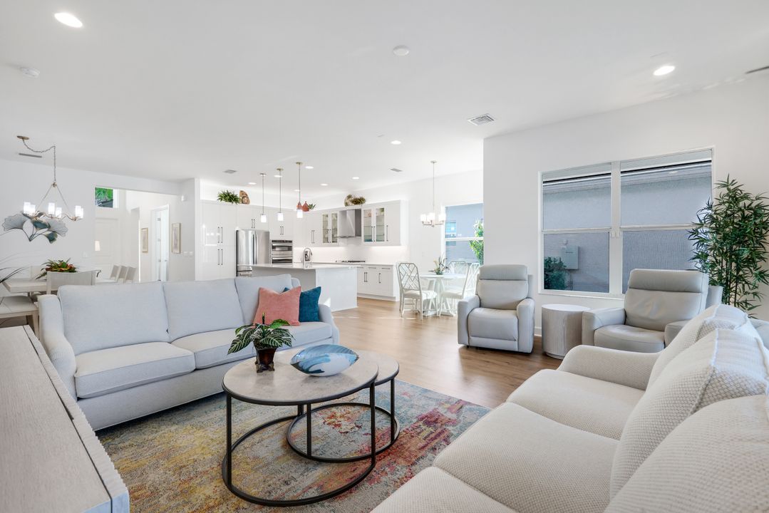 11966 Gardenia Ave, Naples, FL 34120