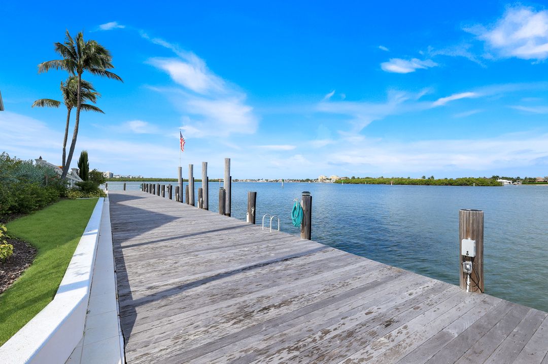 490 Renard Ct, Marco Island, FL 34145