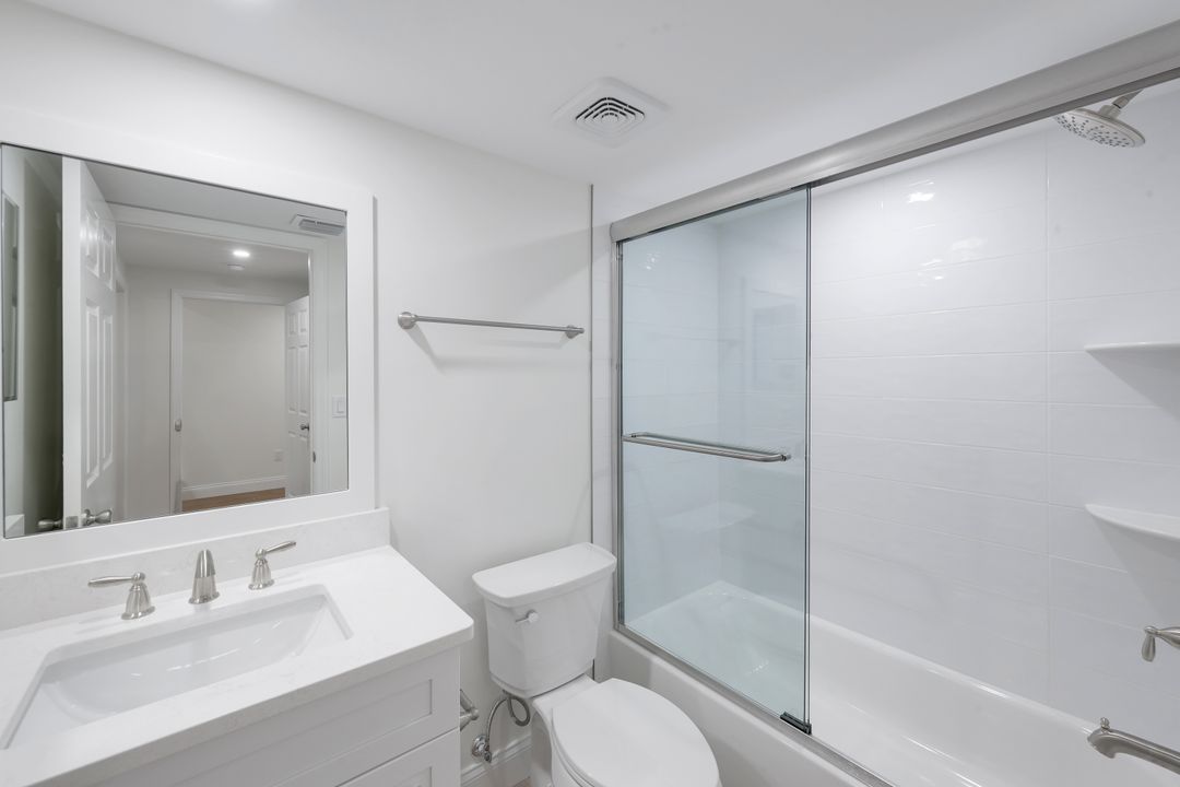 6030 Chardonnay Ln #204, Naples, FL 34119