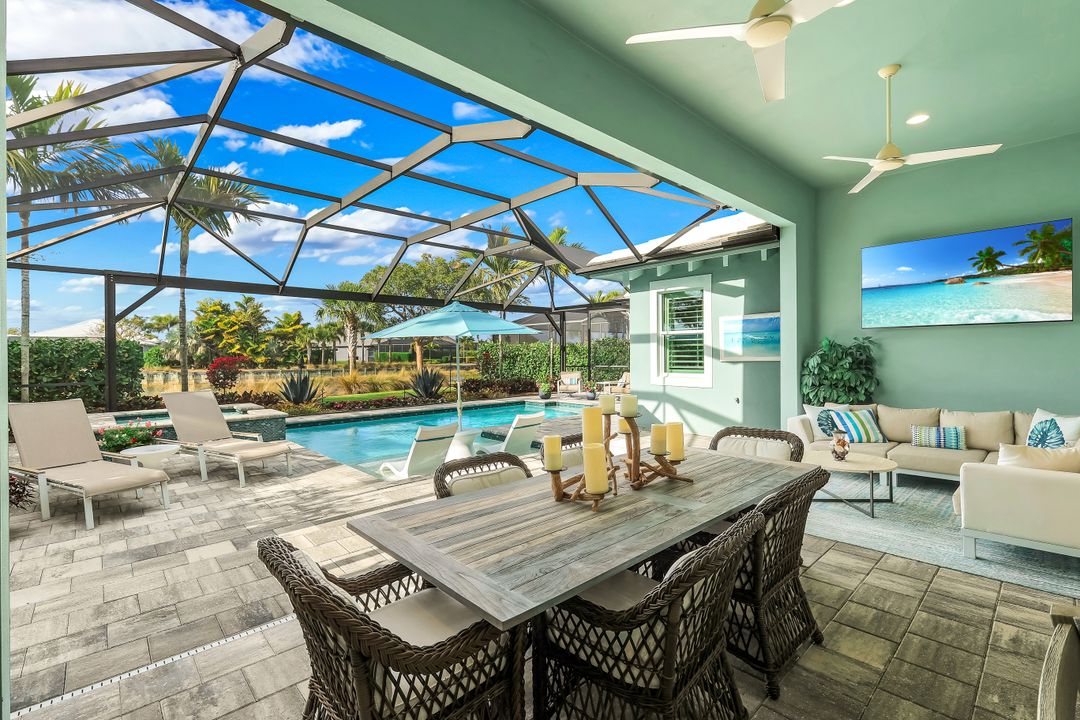 5715 Clarendon Dr, Naples, FL 34113