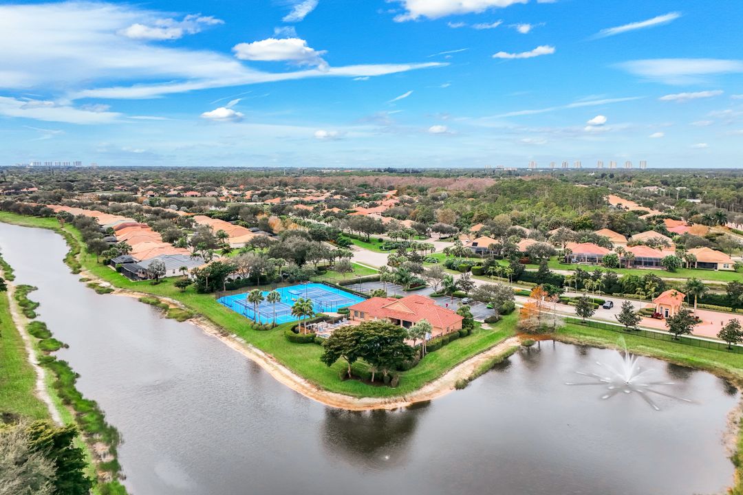 10542 Yorkstone Dr, Bonita Springs, FL 34135