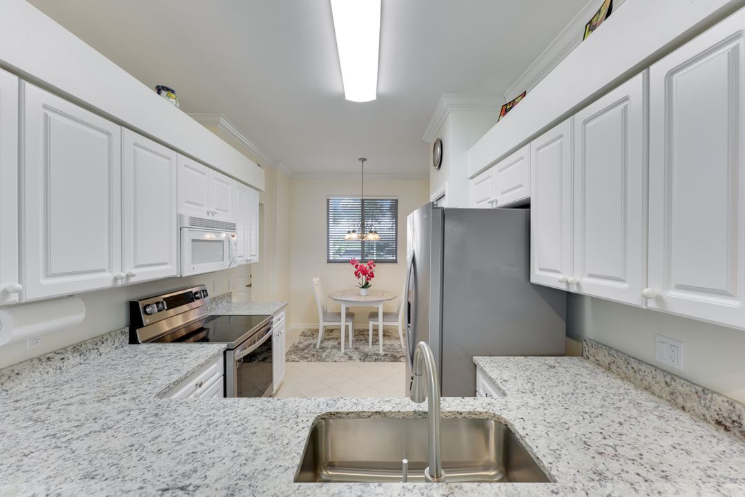 16635 Lake Cir Dr #614, Fort Myers, FL 33908