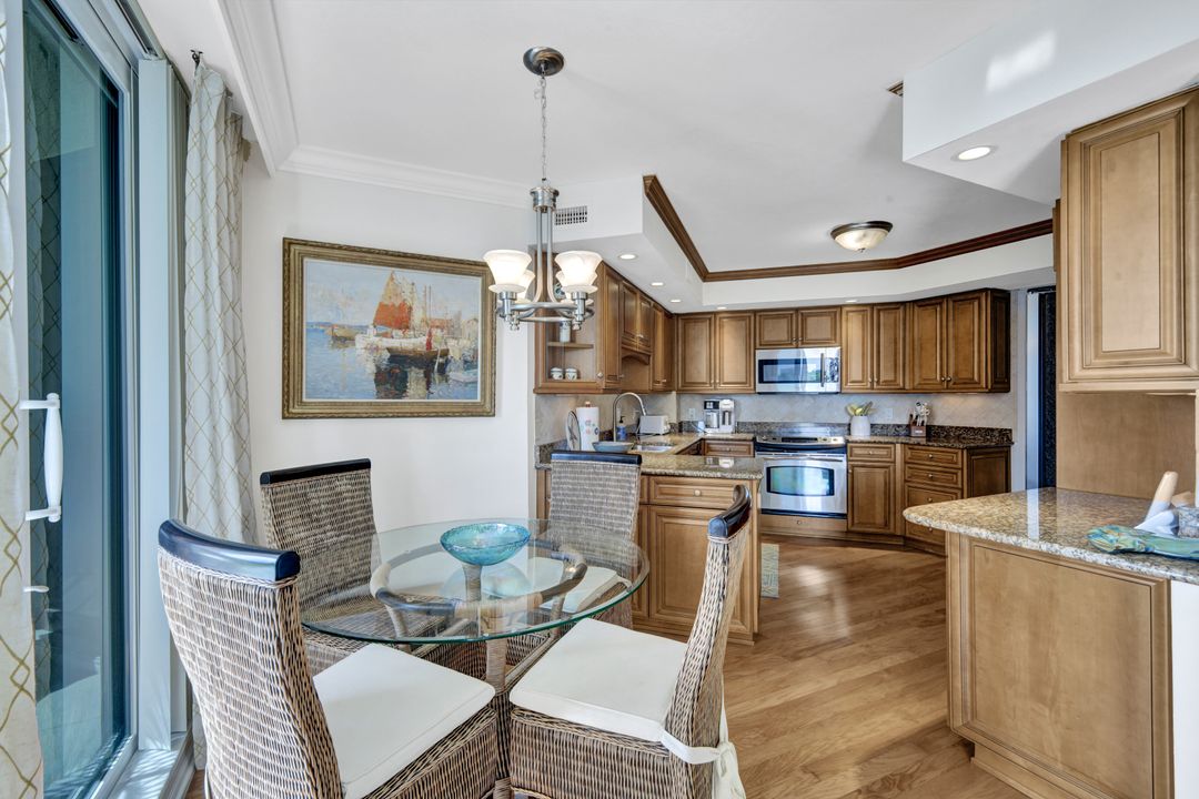 4551 Gulf Shore Blvd N #505, Naples, FL 34103