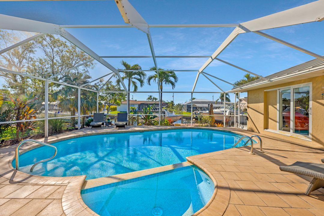 5320 SW 11th Pl, Cape Coral, FL 33914