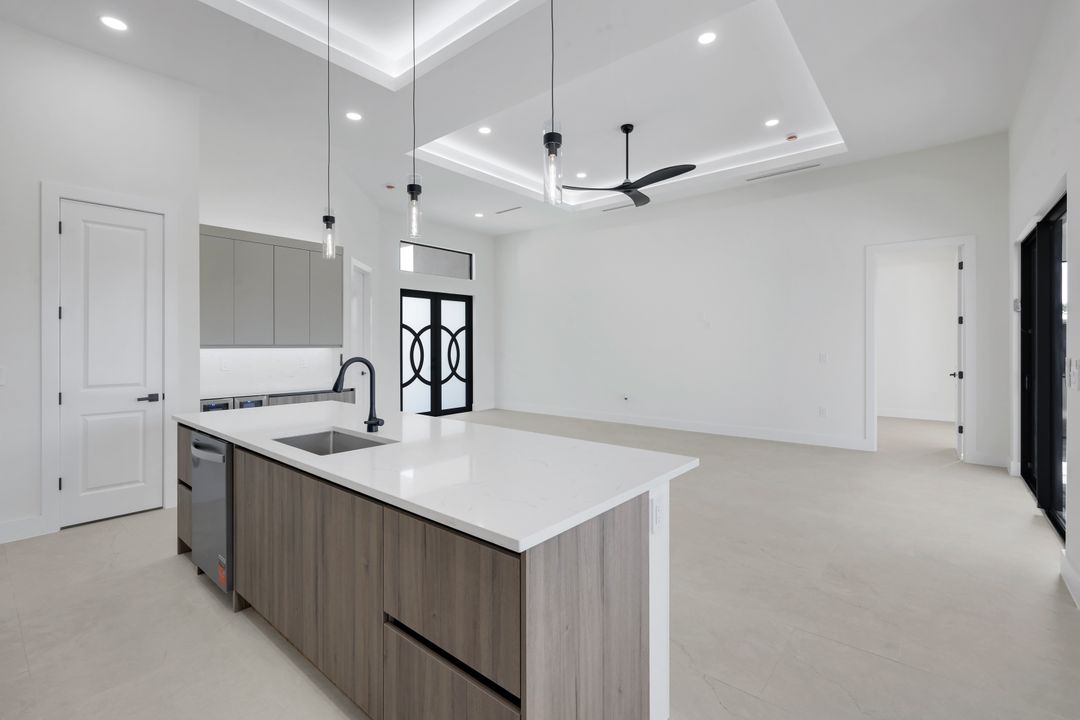 508 14th Terrace, Cape Coral, FL 33990