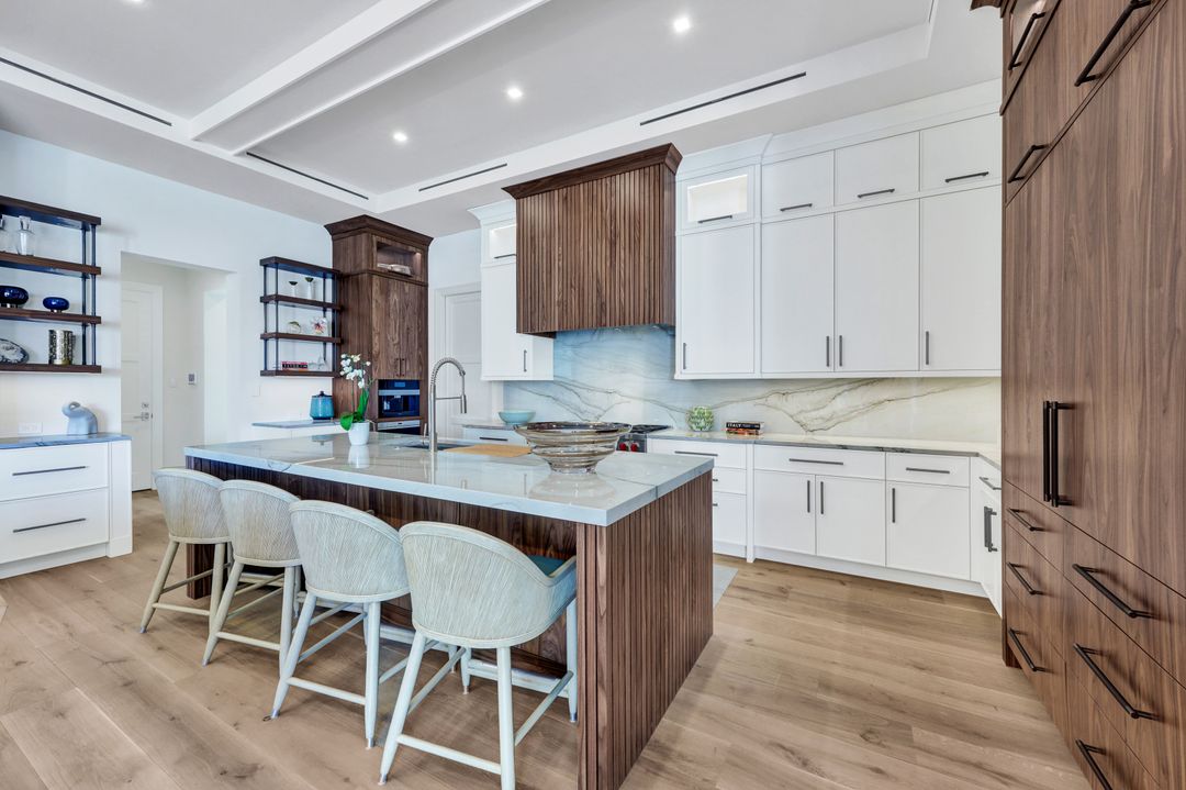 3637 Crayton Rd, Naples, FL 34103