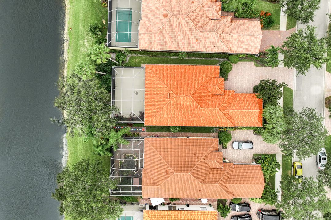 5304 Hawkesbury Way, Naples, FL 34119