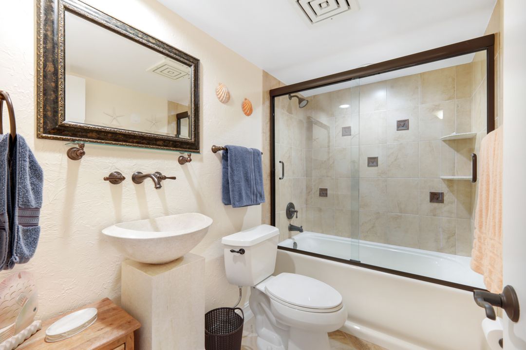 7119 Lakeridge View Court #302, Fort Myers, FL 33907