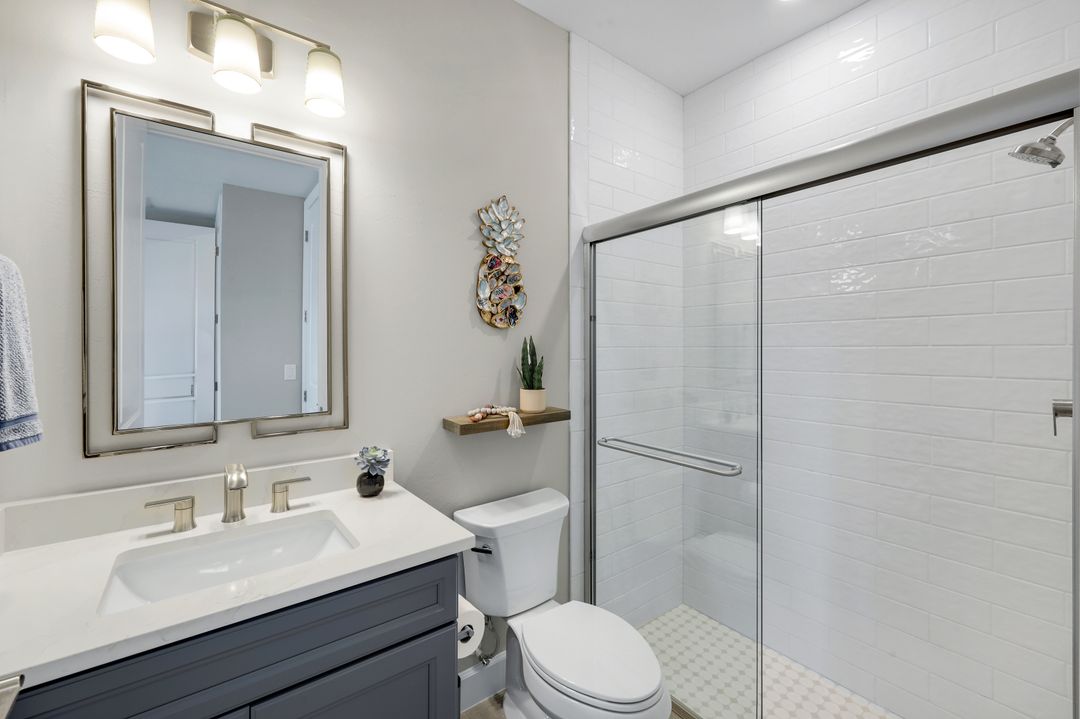 9583 Curlew Dr, Naples, FL 34120