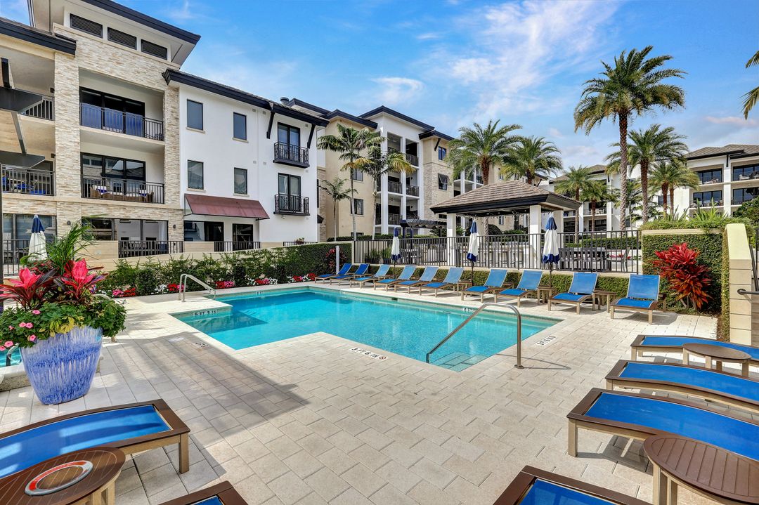 1035 3rd Ave S #514, Naples, FL 34102