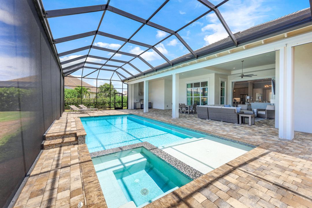 6215 Union Island Wy, Naples, FL 34113