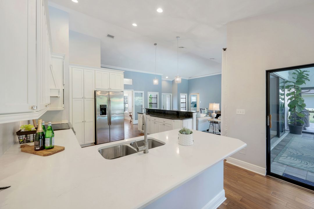 430 Cypress Way E, Naples, FL 34110